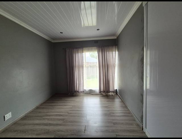 3 BEDROOM HOUSE FOR SALE IN VANDERBIJLPARK SE 2
